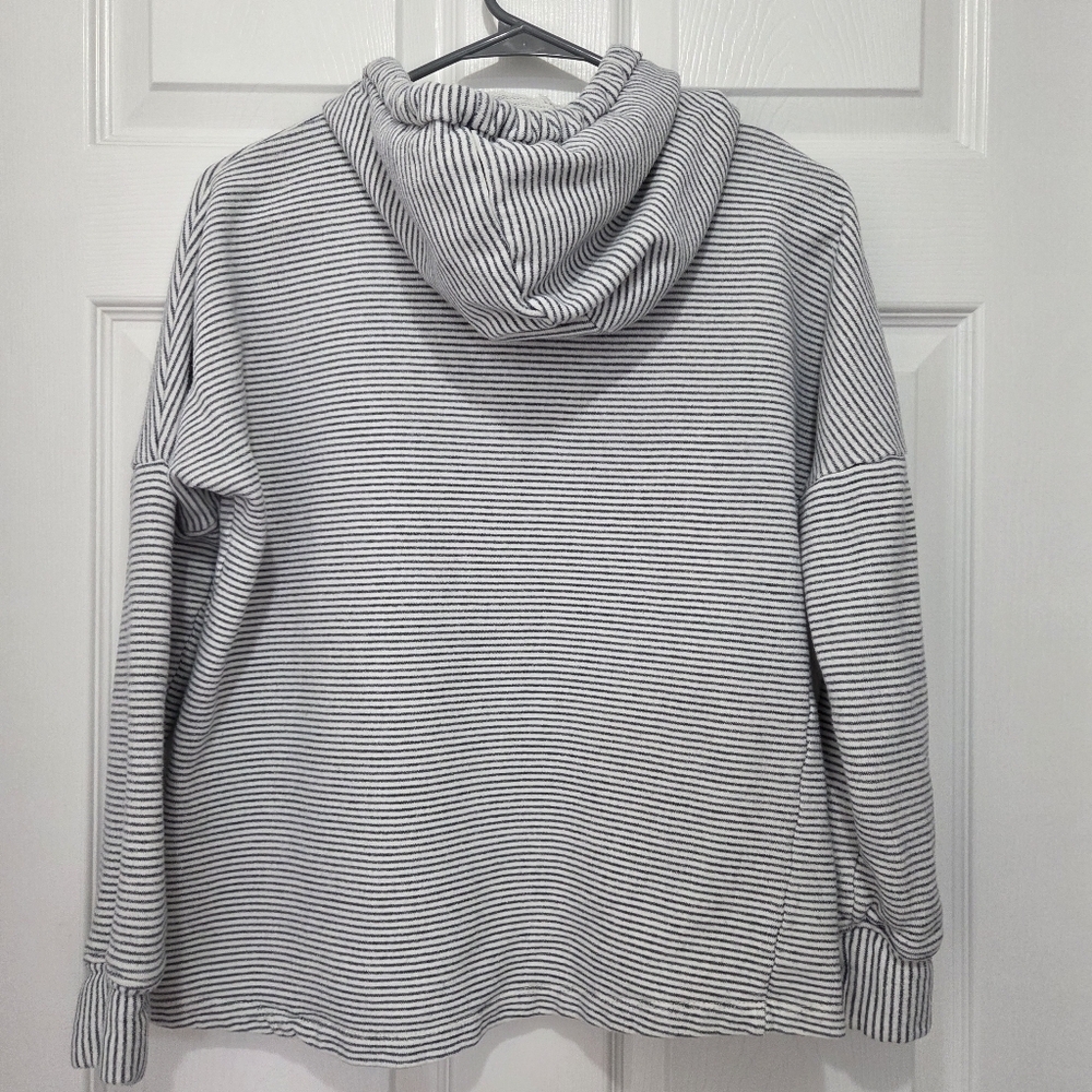 Women’s O’Neill Blue & White Striped 100% Cotton Hoodie Sweatshirt Size XS - Picture 2 of 7